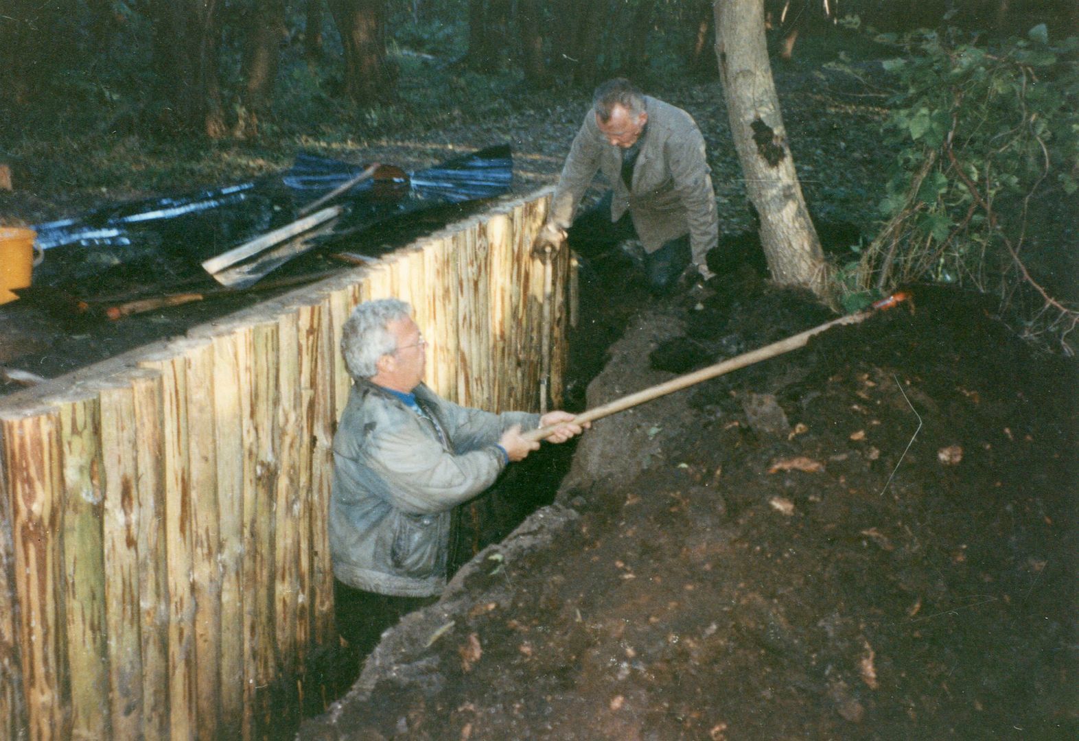 Im Rahmen eines Moorschutzprogramms wurden von 1995-2000 Wiedervernässungsmaßnahmen durchgeführt