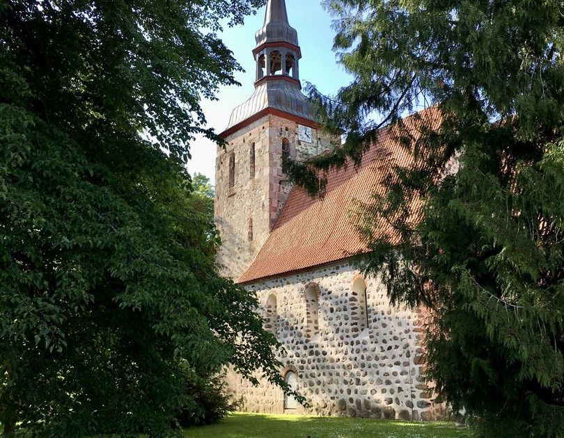 Feldsteinkirche Semlow