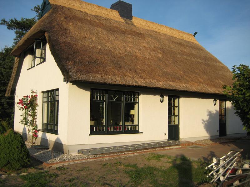 Reetgedecktes Einfamilienhaus v. Hake Reetgedecktes Einfamilienhaus v. Hake