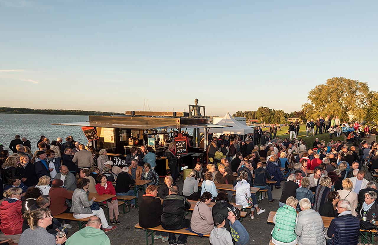 Swing Breeze am Ribnitzer Hafen Swing Breeze am Ribnitzer Hafen
