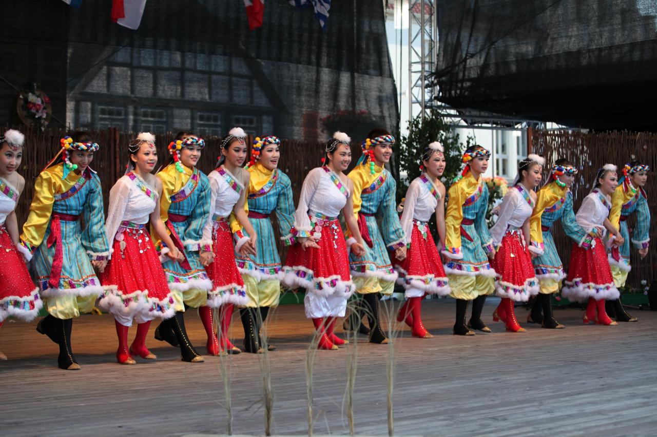 Internationale Gäste des Folkloretanzfestes © Stadt Ribnitz-Damgarten Internationale Gäste des Folkloretanzfestes